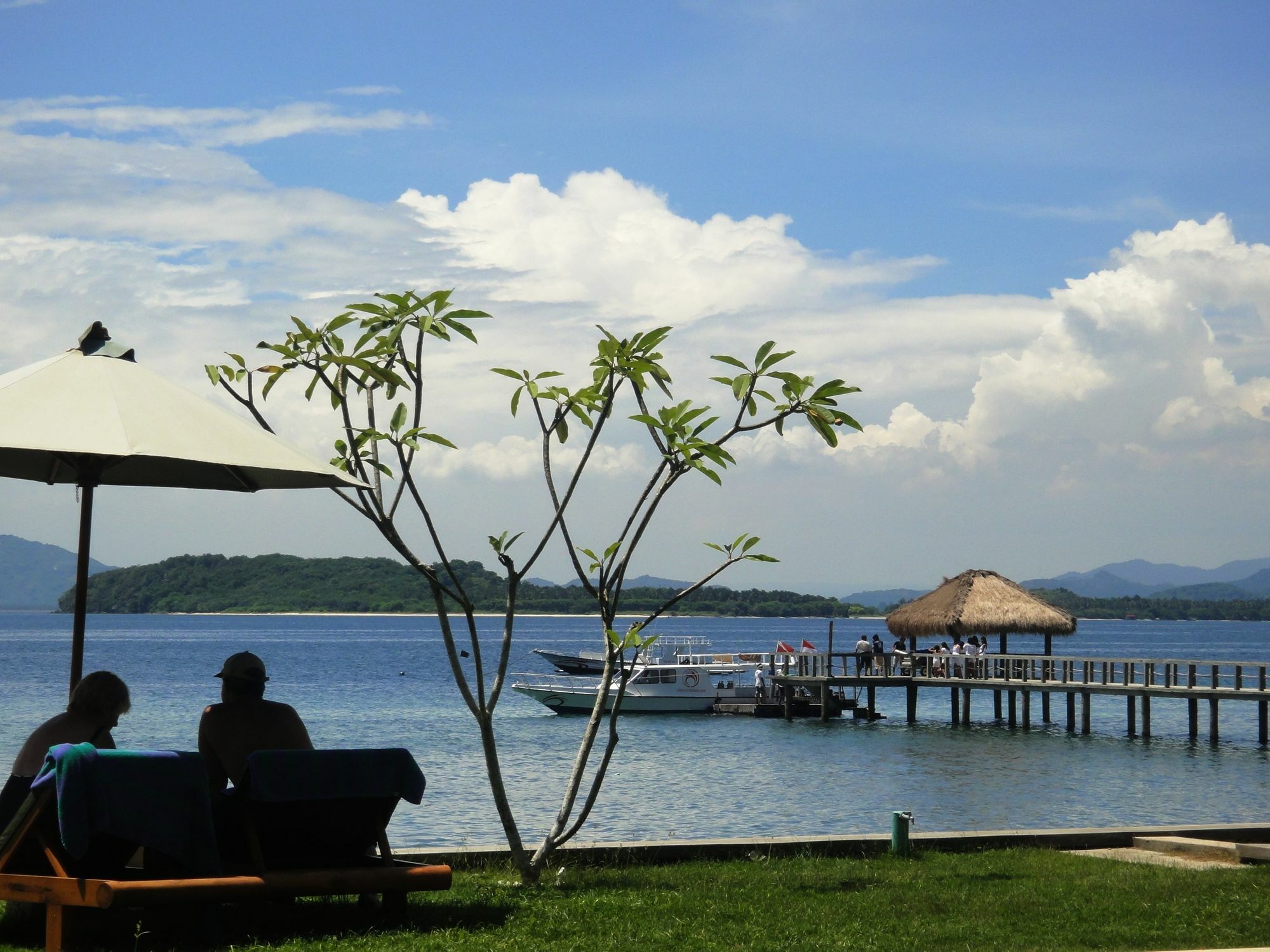Готель Cocotinos Sekotong Lombok Sekotong Barat Екстер'єр фото
